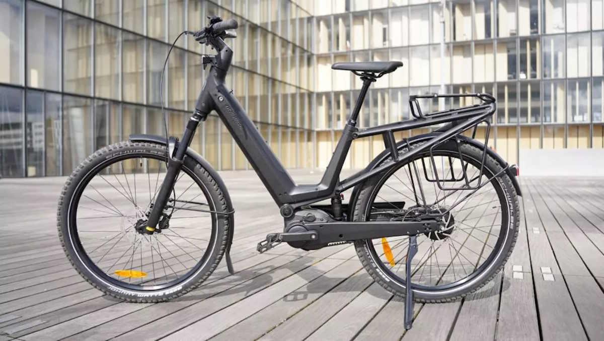 Un vélo électrique gris