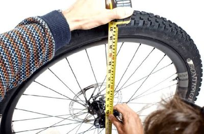 Comparatif des vélos électriques de 28 pouces