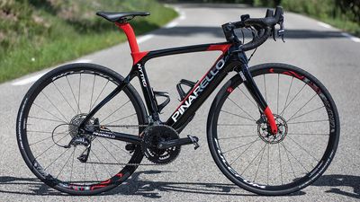 Comment choisir un vélo électrique de course puissant et léger ?