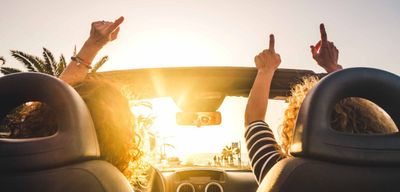 Chacun sa route : Des conseils et entretiens pour votre voiture électrique